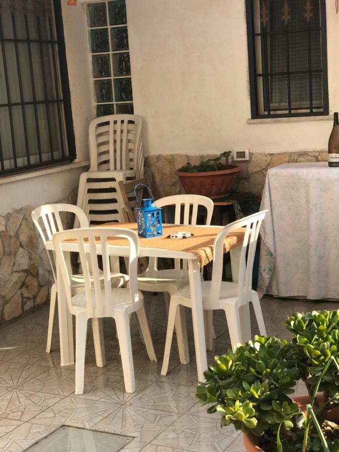 Nido D'Amore A Terracina Exterior photo